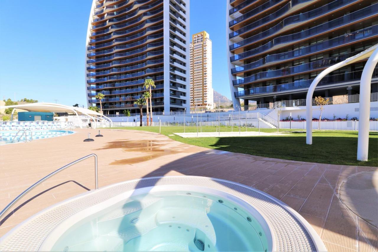 Sunset Waves 18-35 Poniente Benidorm